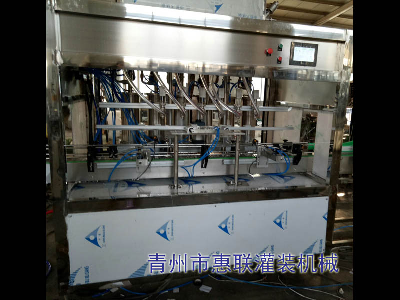 全自動直線式油類灌裝機